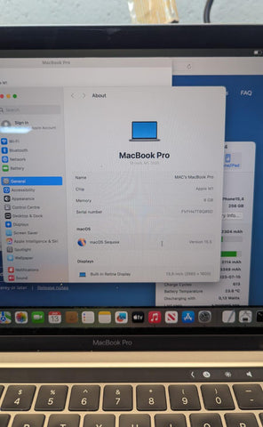  Apple MacBook M1 13.3 inch Retina Display 8GB RAM 256GB SSD
