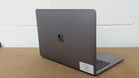  Apple MacBook M1 13.3 inch Retina Display 8GB RAM 256GB SSD
