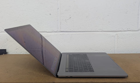 Apple MacBook Pro 2019 Intel Core i7 9th Gen 15.5’’ | 16 GB RAM | 256 GB SSD | macOS Sequoia 15.5