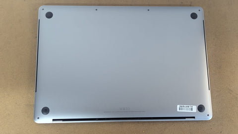 Apple MacBook Pro 2018 – 15.4” Retina | Intel Core i7 8th Gen Quad-Core @ 2.2GHz