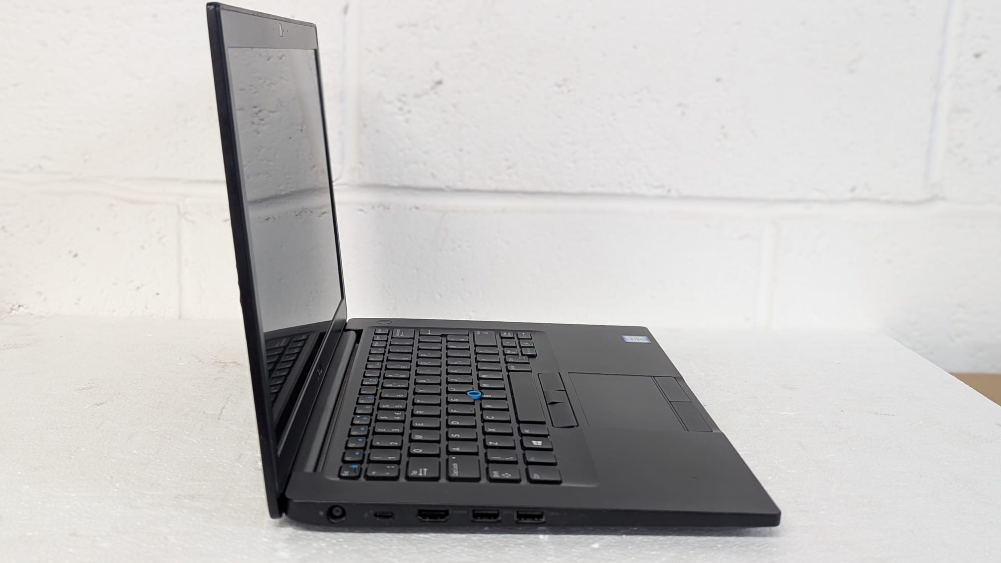 Dell Latitude 7490 | Core i7 8th Gen | 16GB | 512GB SSD | Windows 11 Pro