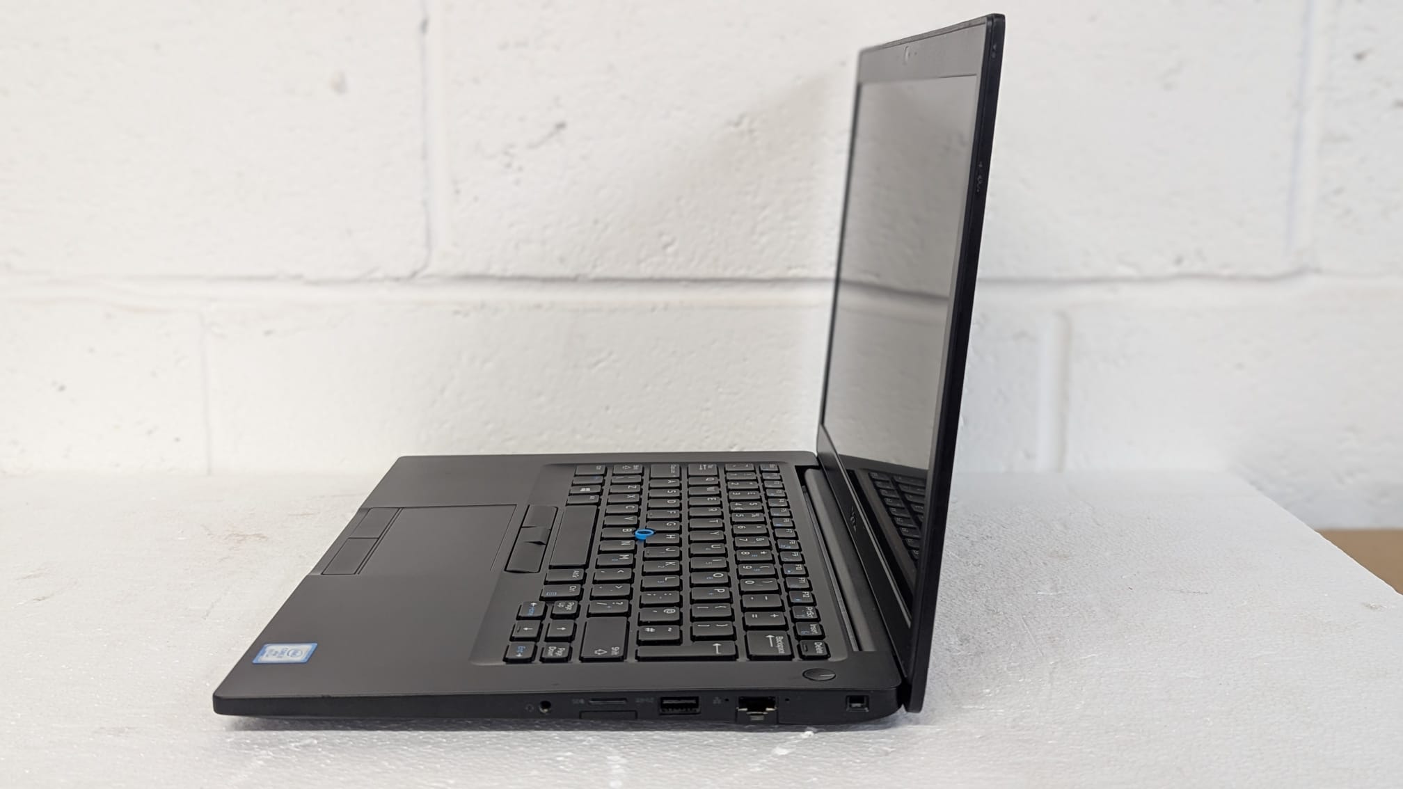 Dell Latitude 7490 | Core i7 8th Gen | 16GB | 512GB SSD | Windows 11 Pro