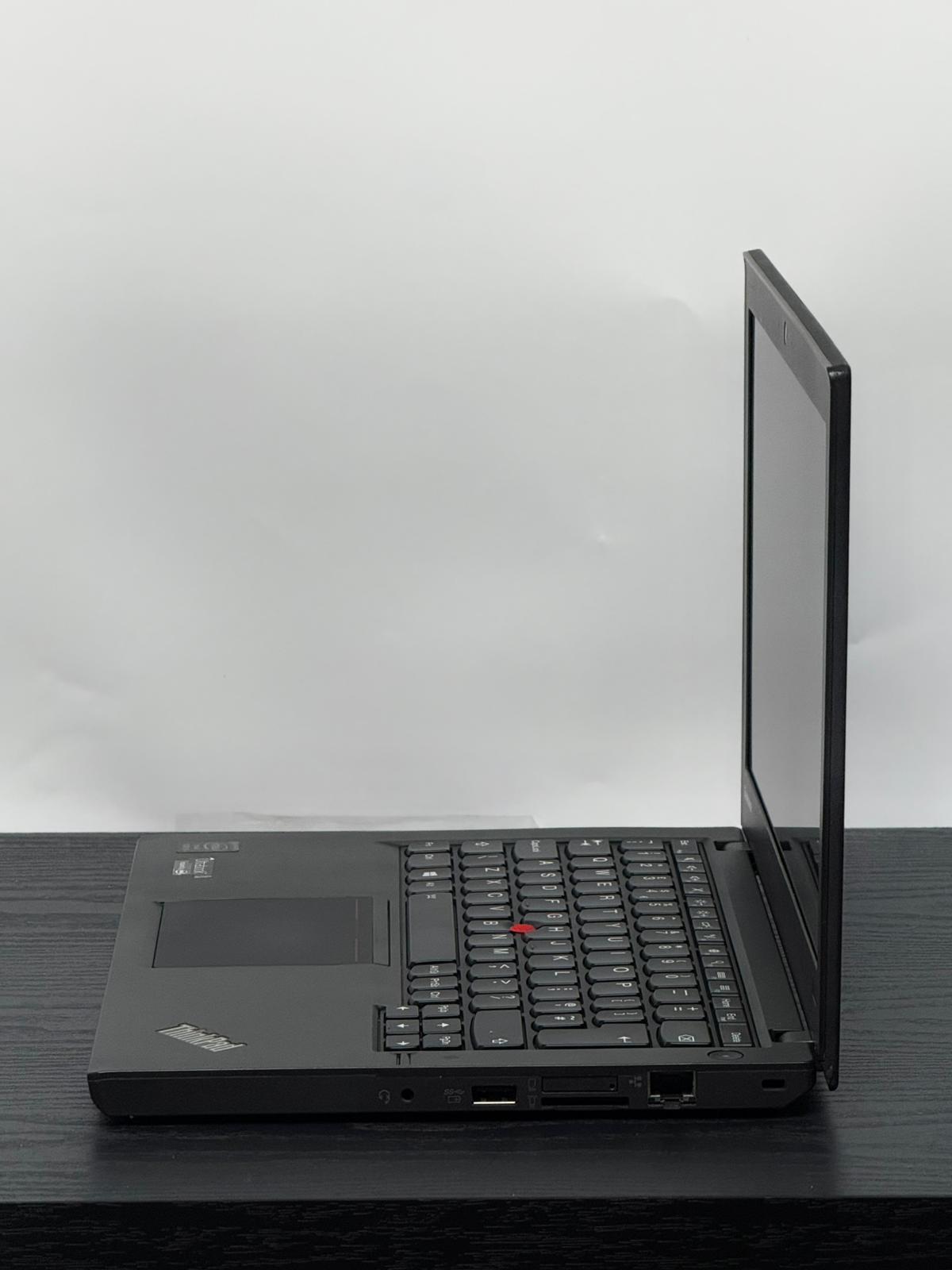  Compact ThinkPad X250 4GB RAM 128GB SSD Windows 10 Pro black

