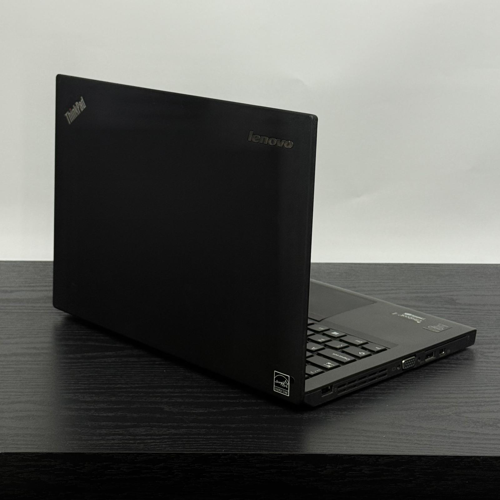  Compact ThinkPad X250 4GB RAM 128GB SSD Windows 10 Pro black

