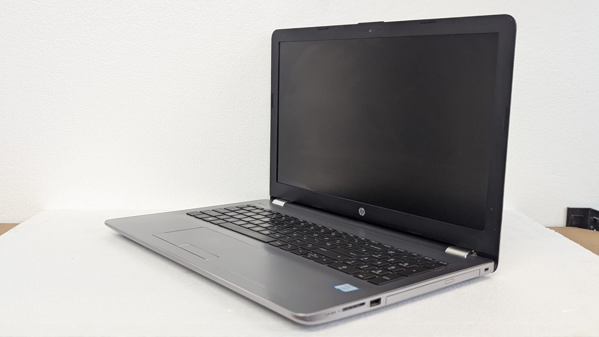 HP 250 G6  Laptop – i5-7200U, 8GB RAM, 256GB SSD