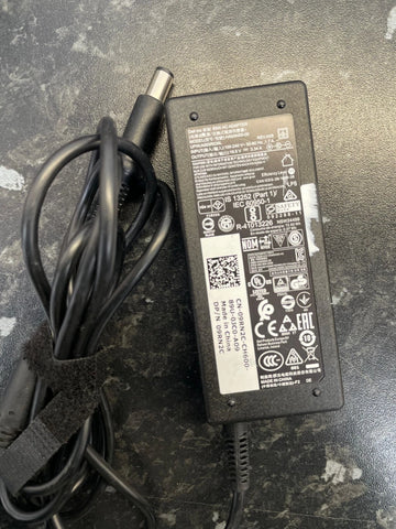 Dell 65 Watts 19.5V 3.34A AC Adapter Dell Round Pin Adapter Laptop Charger