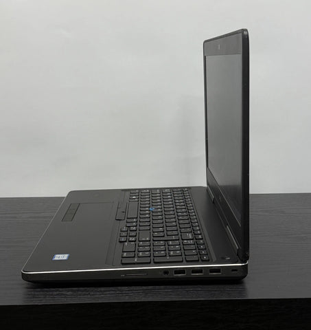 Dell Precision 7520 Xeon 32GB RAM 512GB SSD NVIDIA Quadro M2200 Win 11 Pro Laptop
