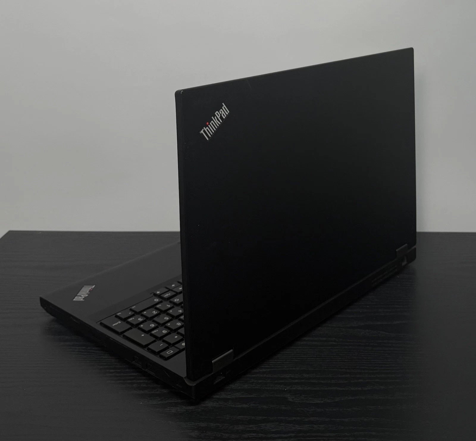 Lenovo ThinkPad L560 15.6 inch Business Laptop Intel i3 4GB RAM
