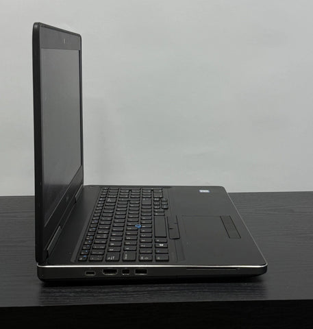 Dell Precision 7520 Xeon 32GB RAM 512GB SSD NVIDIA Quadro M2200 Win 11 Pro Laptop